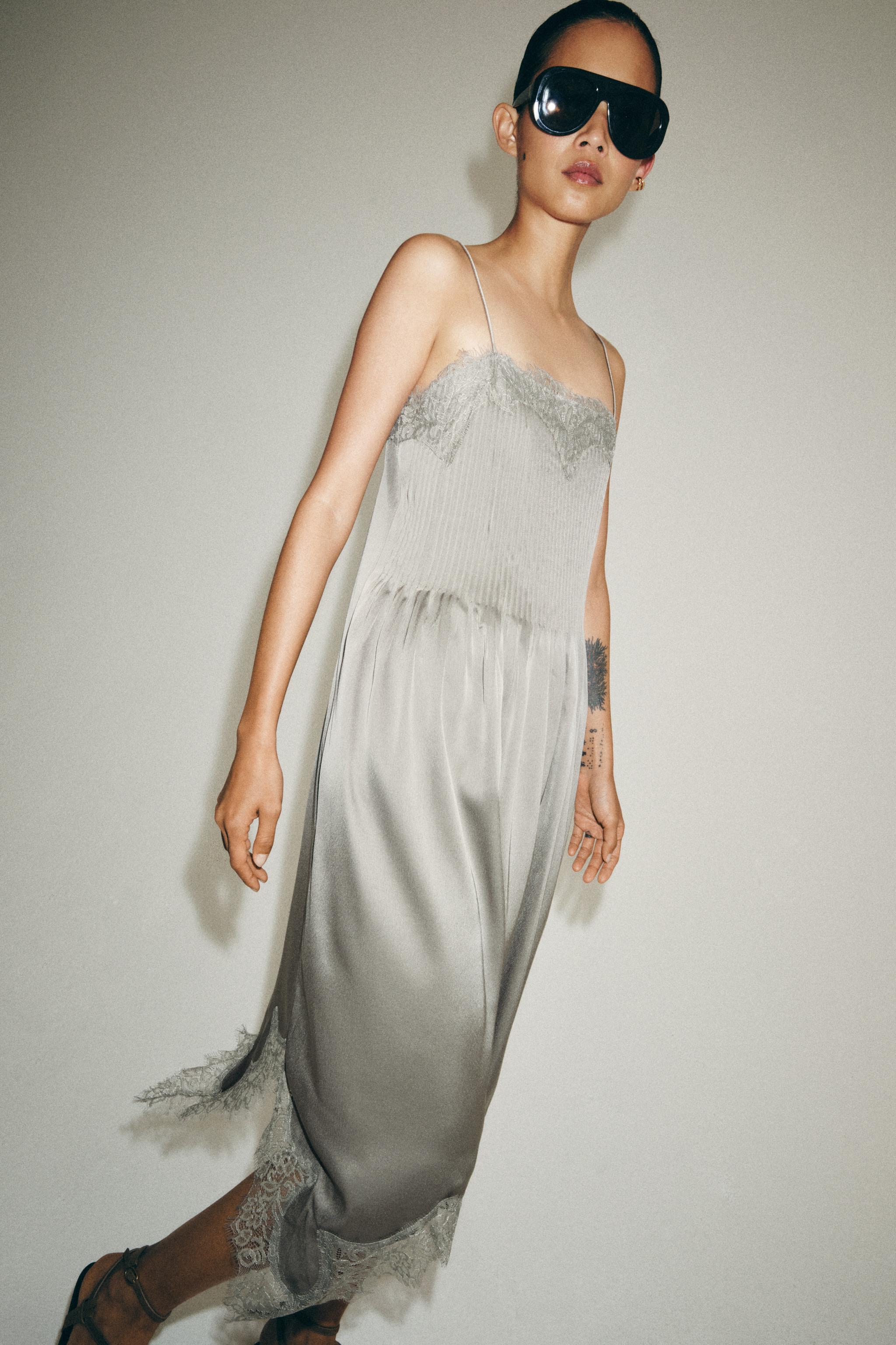 ZW COLLECTION LACE MIDI DRESS